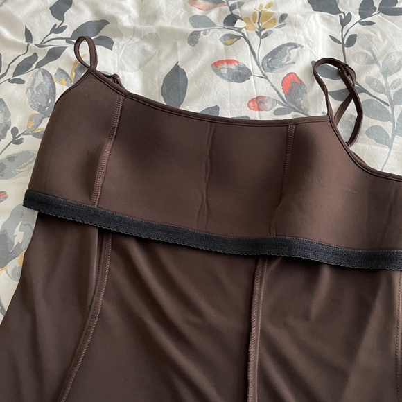 Cartise Brown Stretchy Cami. Size L - Picture 6 of 8